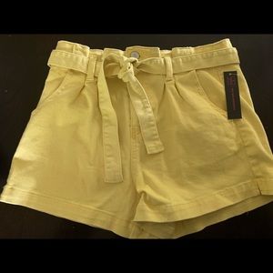 Juniors No Boundaries 💛shorts💛